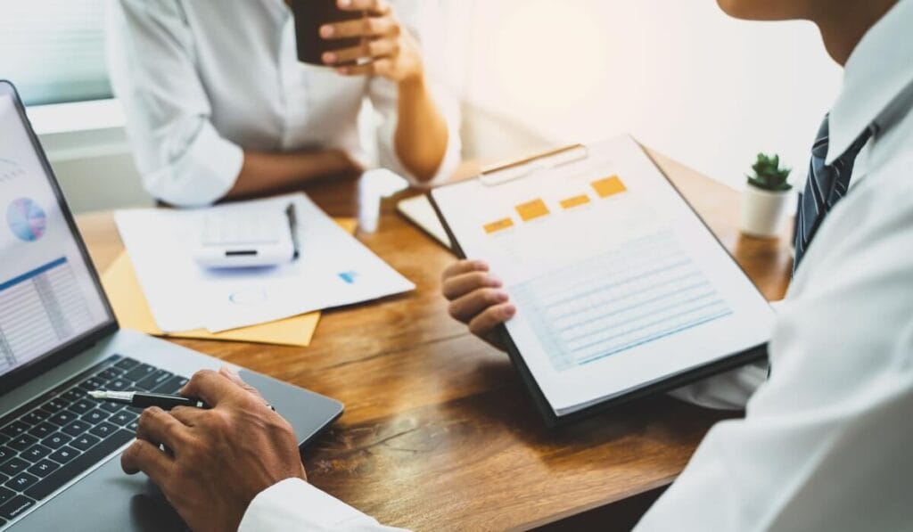 Free access to company annual reports from global businesses for financial and investment analysis.
